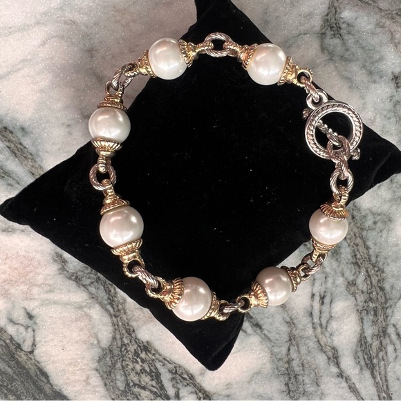 Pearl Bead Toggle Bracelet Gold Tone Wire Wrapped 7.5” EUC - Picture 2 of 7